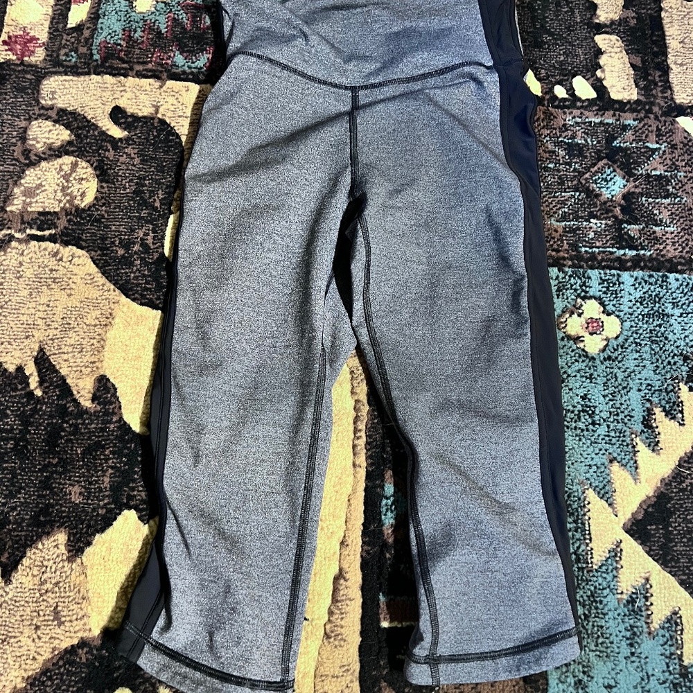 Lululemon cropped leggings